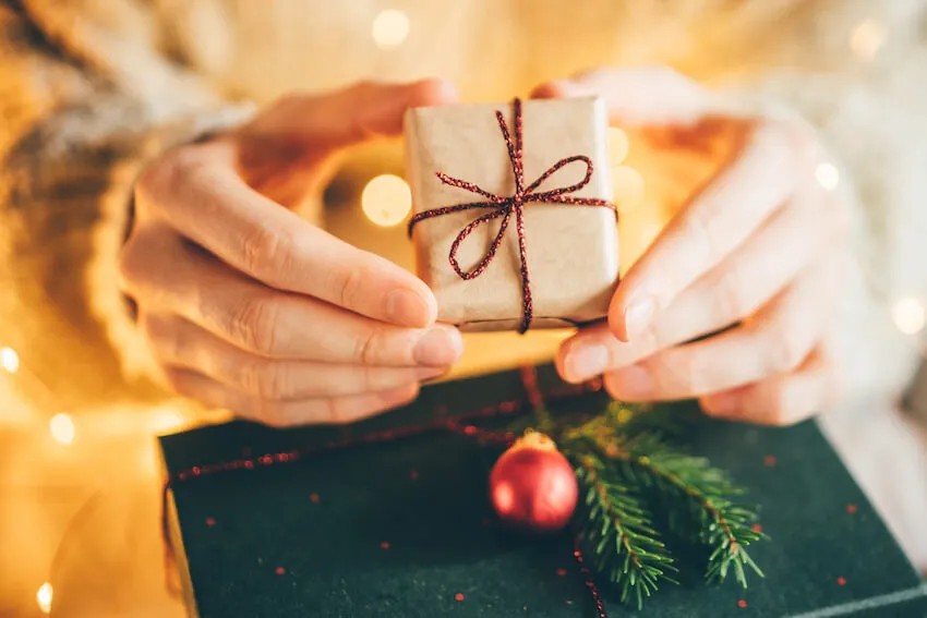 Những lưu ý quan trọng khi chọn quà Noel cho người trai